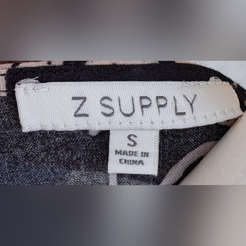 Z Supply Black and White Garment - Picture 10 of 10